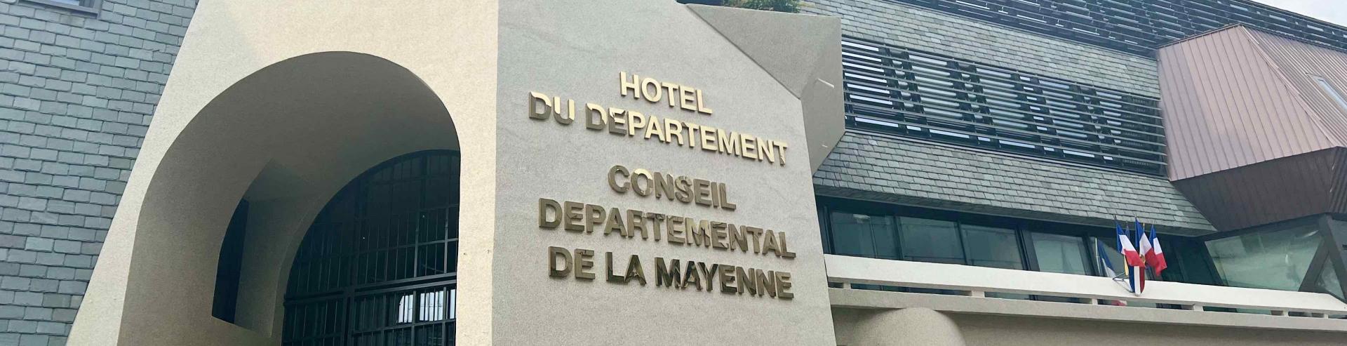 L'administration départementale de la Mayenne