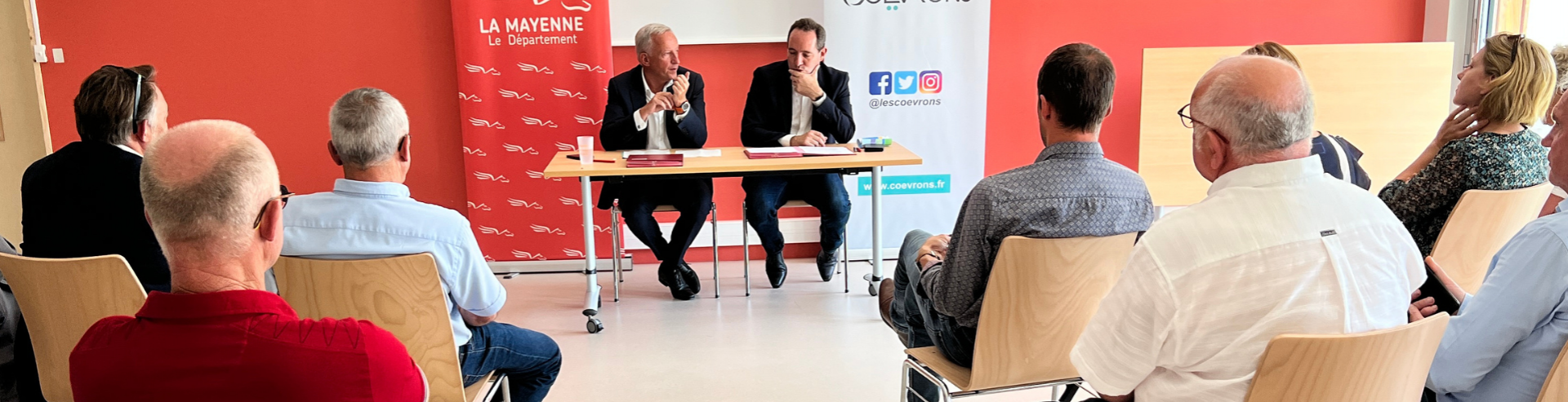 Signature du contrat de territoire entre le Conseil départemental de la Mayenne et les Coëvrons